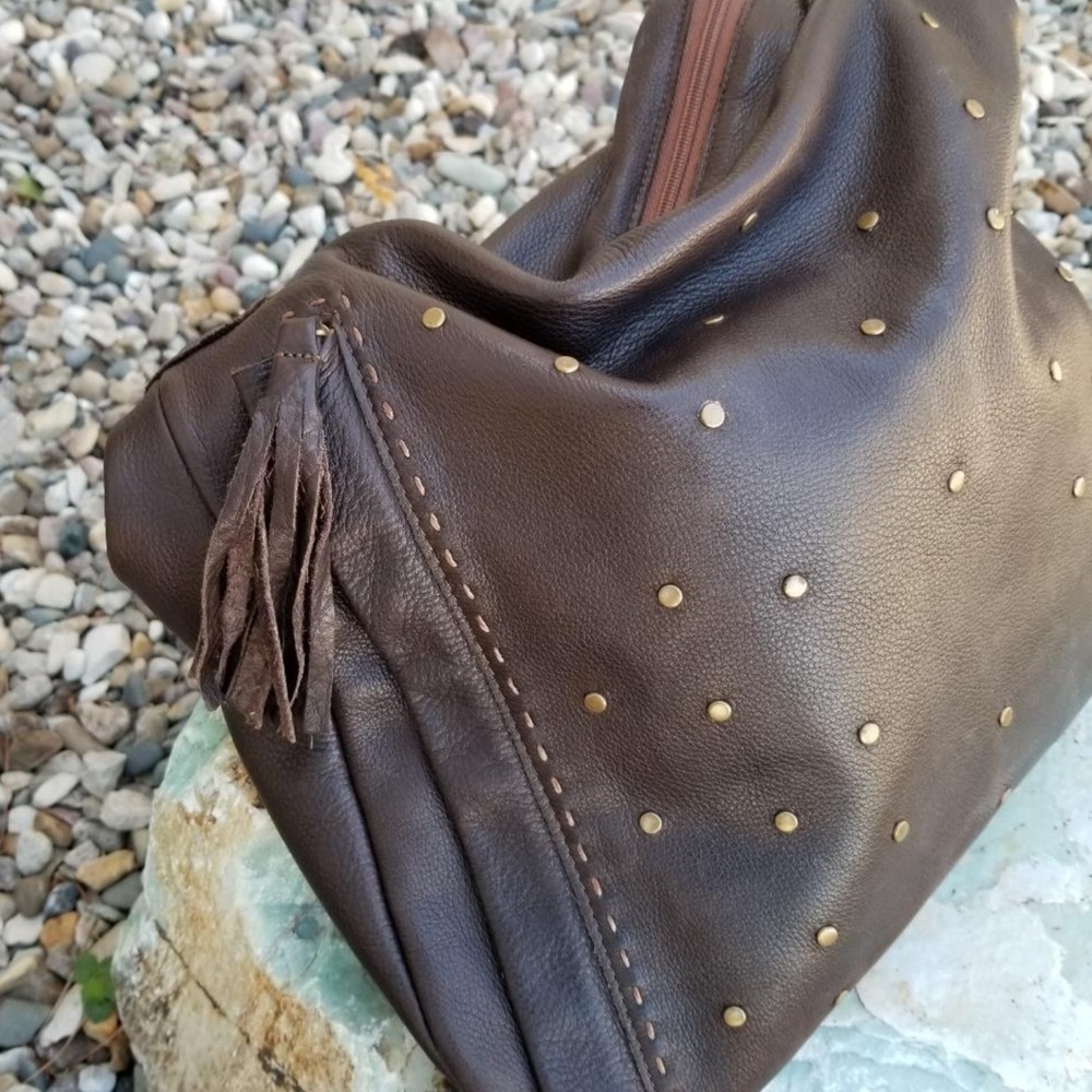 Per Se Dark brown leather bag w/ brass studs Large - Picture 9 of 13